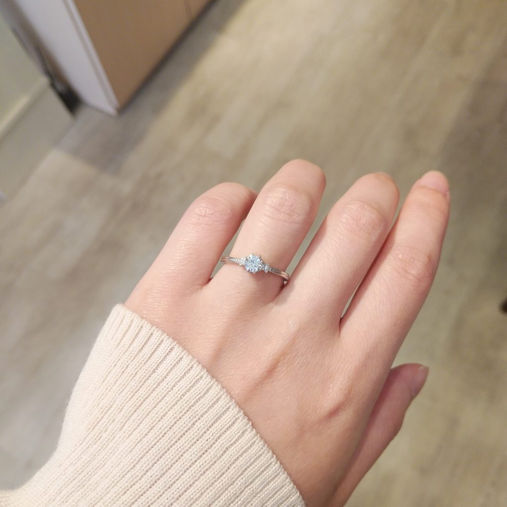 婚約指輪『ラ・ヴィエルジュ』試着