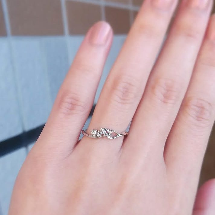 ハートモチーフの結婚指輪試着