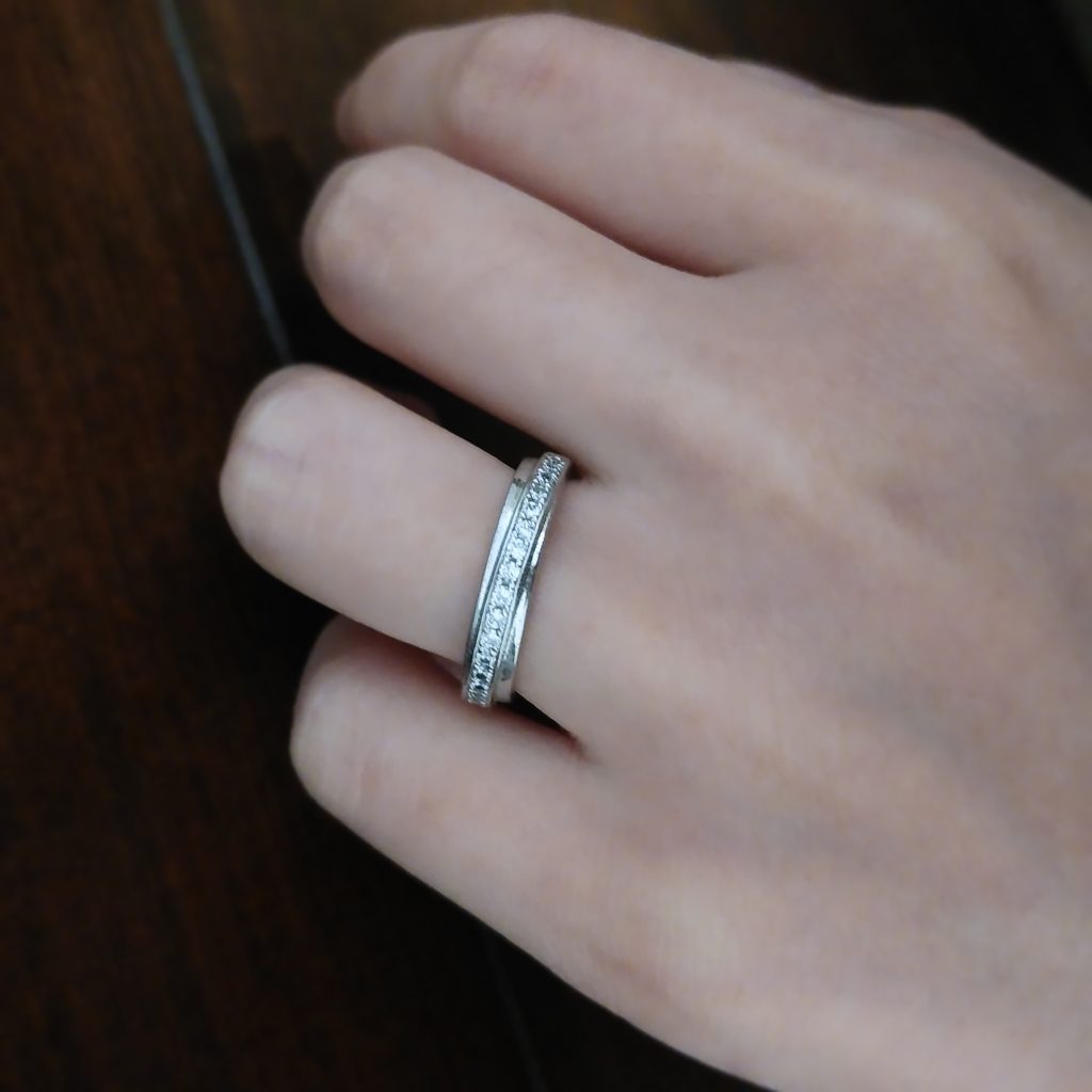 幅広の結婚指輪