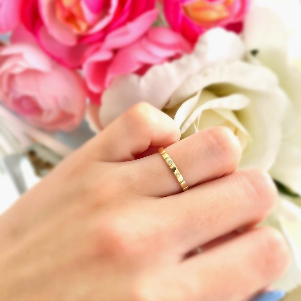 ゴールドの結婚指輪試着