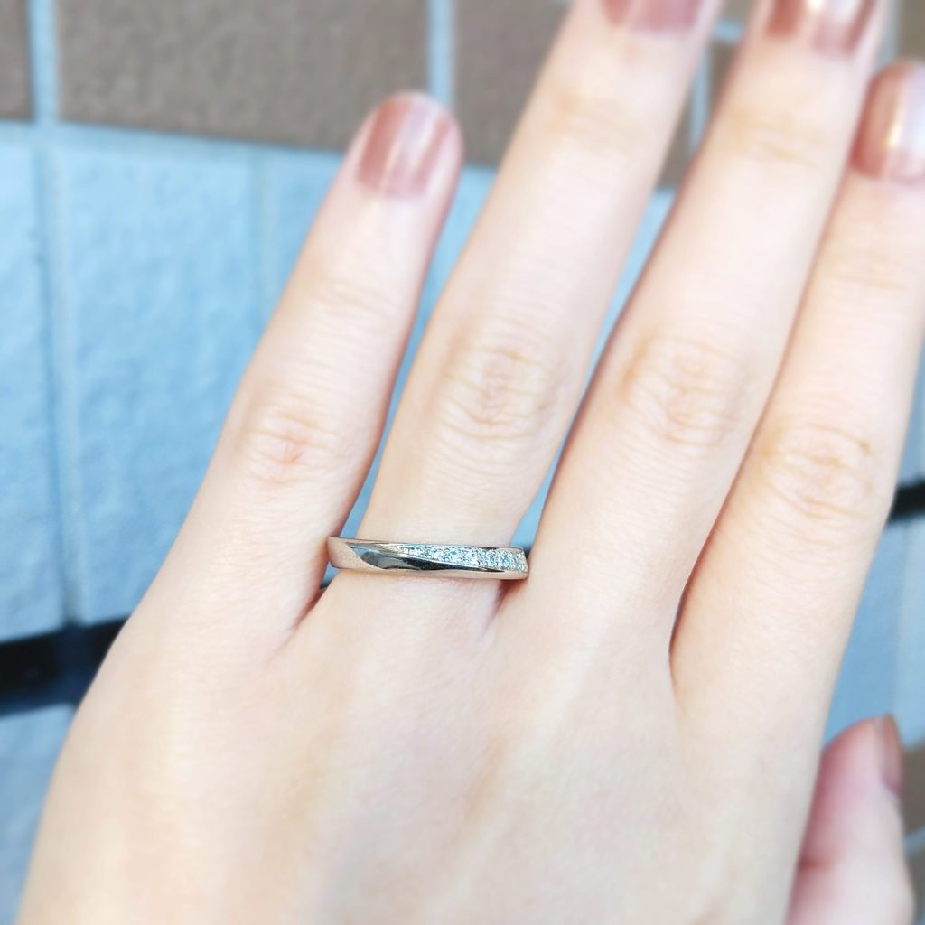 ボリュームのある結婚指輪試着