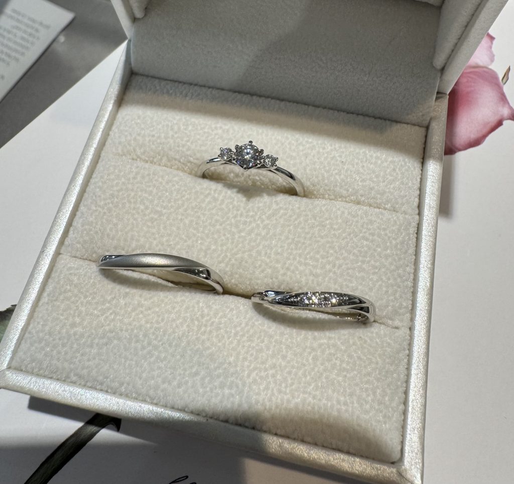 婚約指輪『アムールドランジュ』と結婚指輪『シェリー』