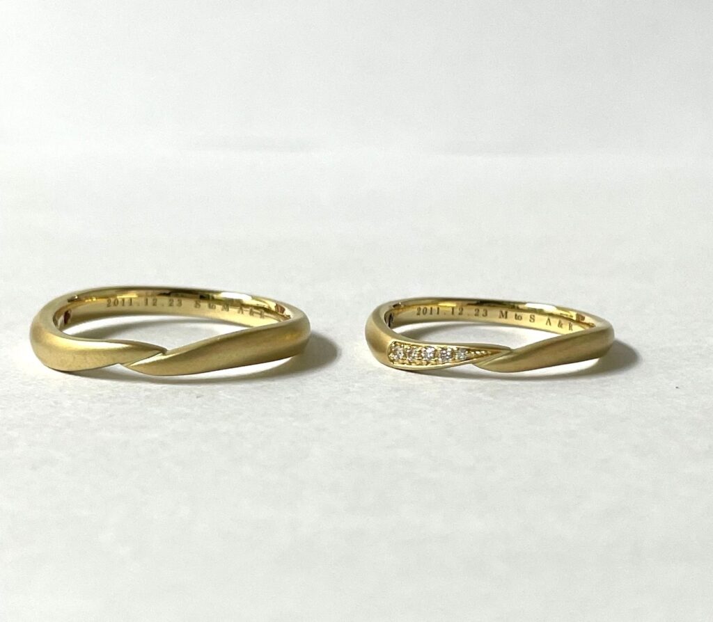 ホーニング加工の結婚指輪