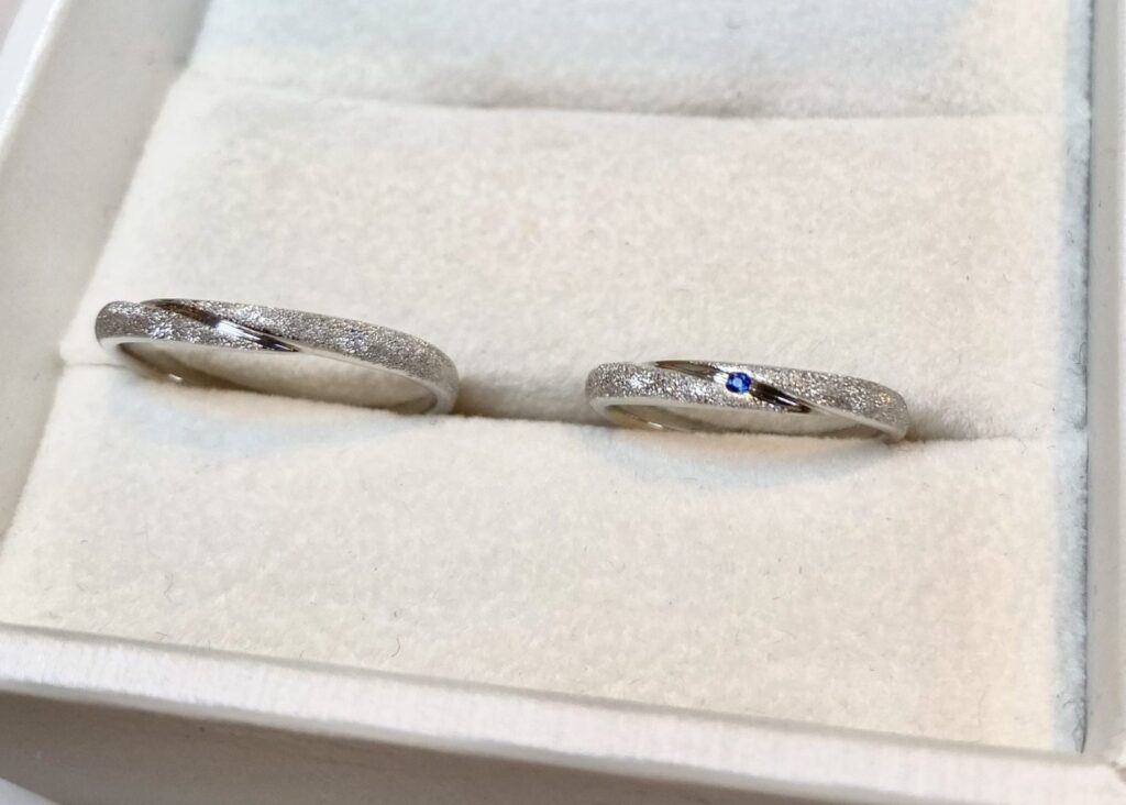 スターダスト加工の結婚指輪