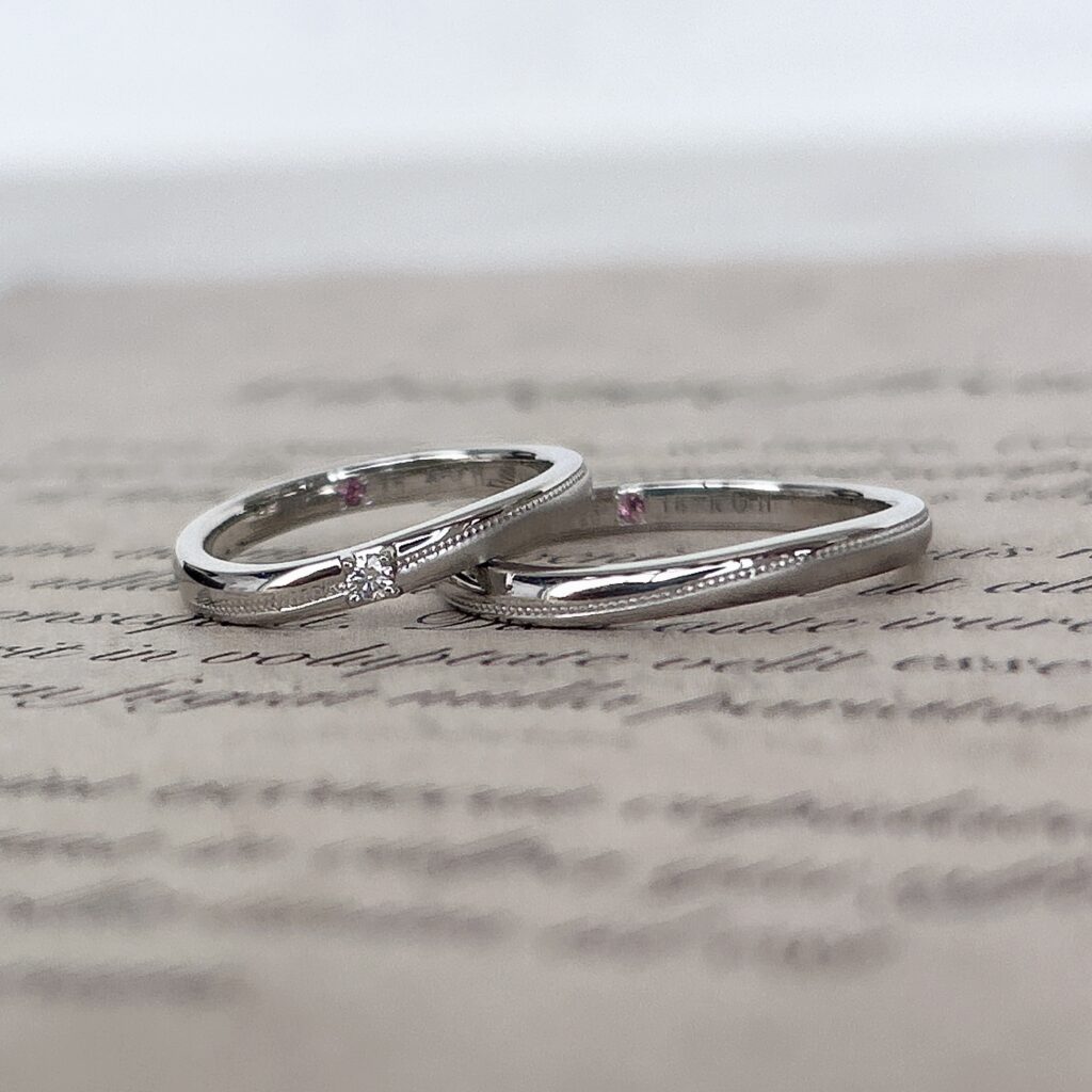 ピンクトルマリンが入った結婚指輪