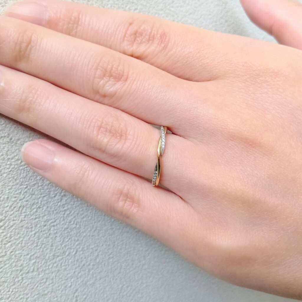 人気結婚指輪試着