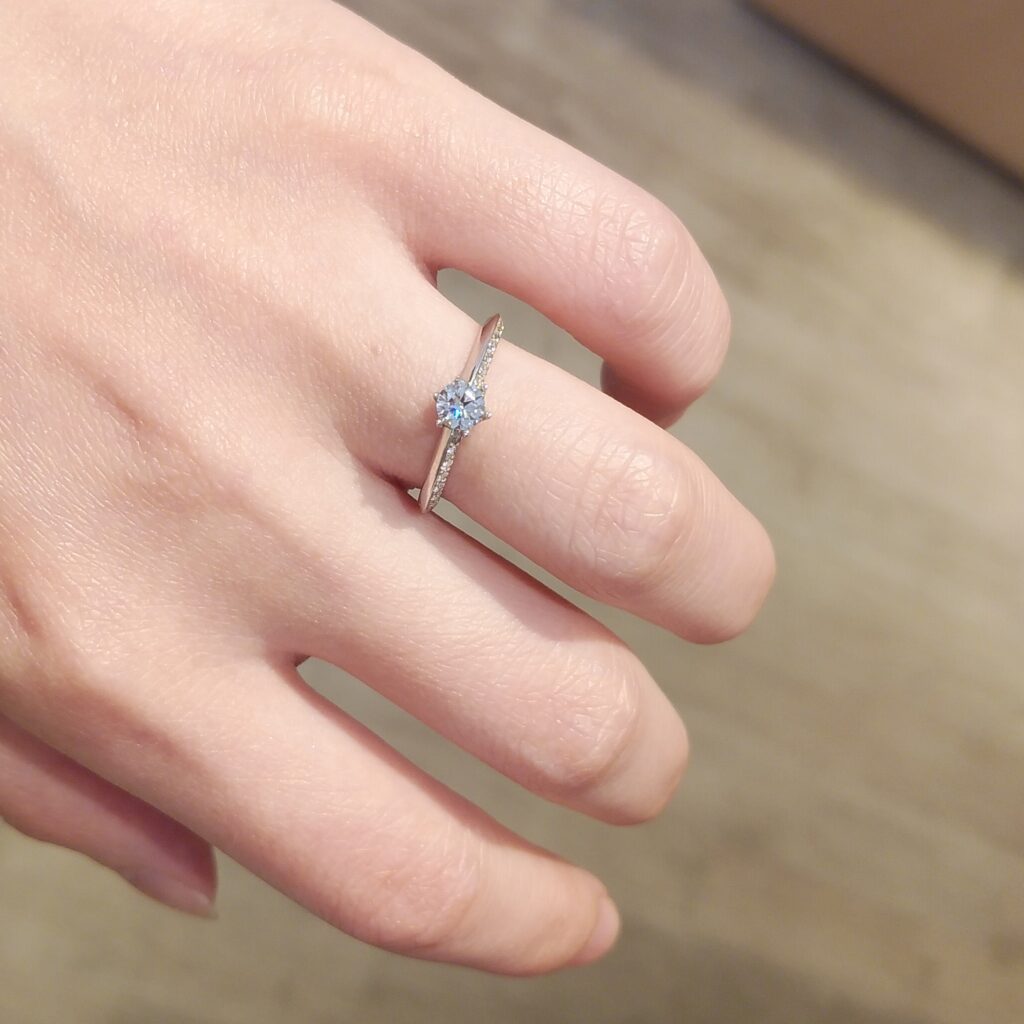 婚約指輪『マジョレーヌ』試着