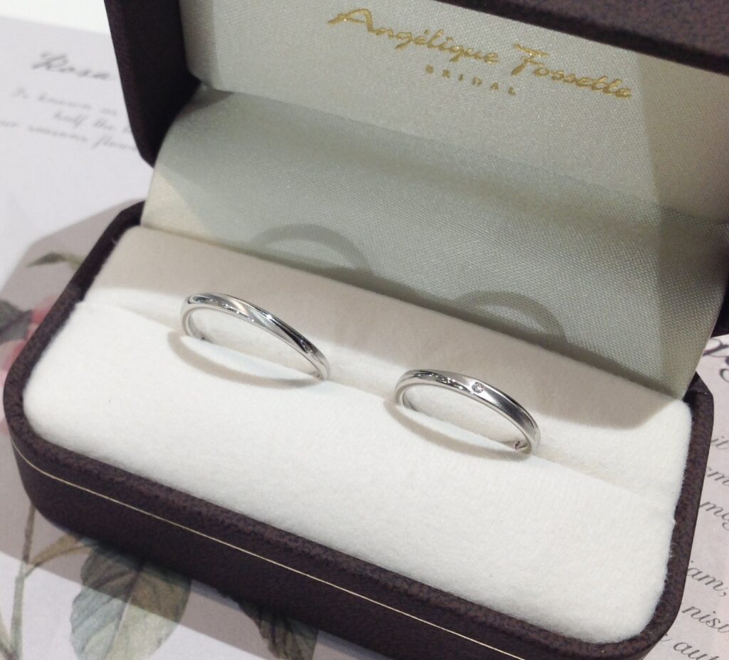 ケースに入った結婚指輪