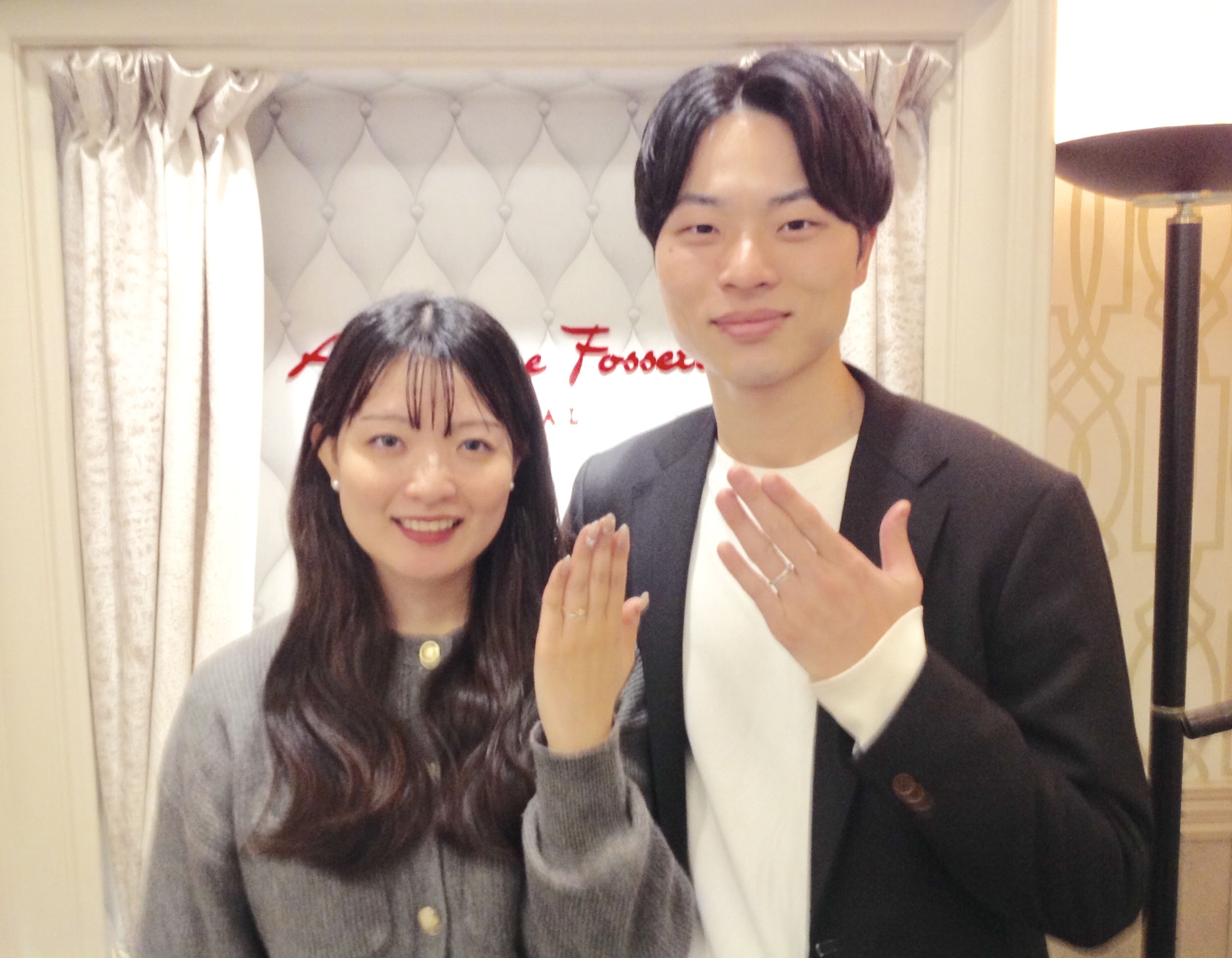 銀座店で結婚指輪をお求めいただいたカップル様