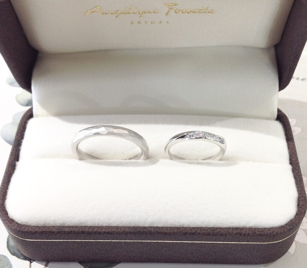 ケースに入った結婚指輪