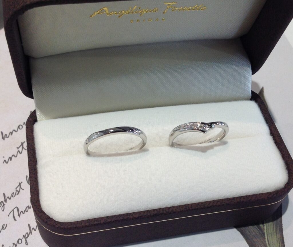 ケースに入った結婚指輪