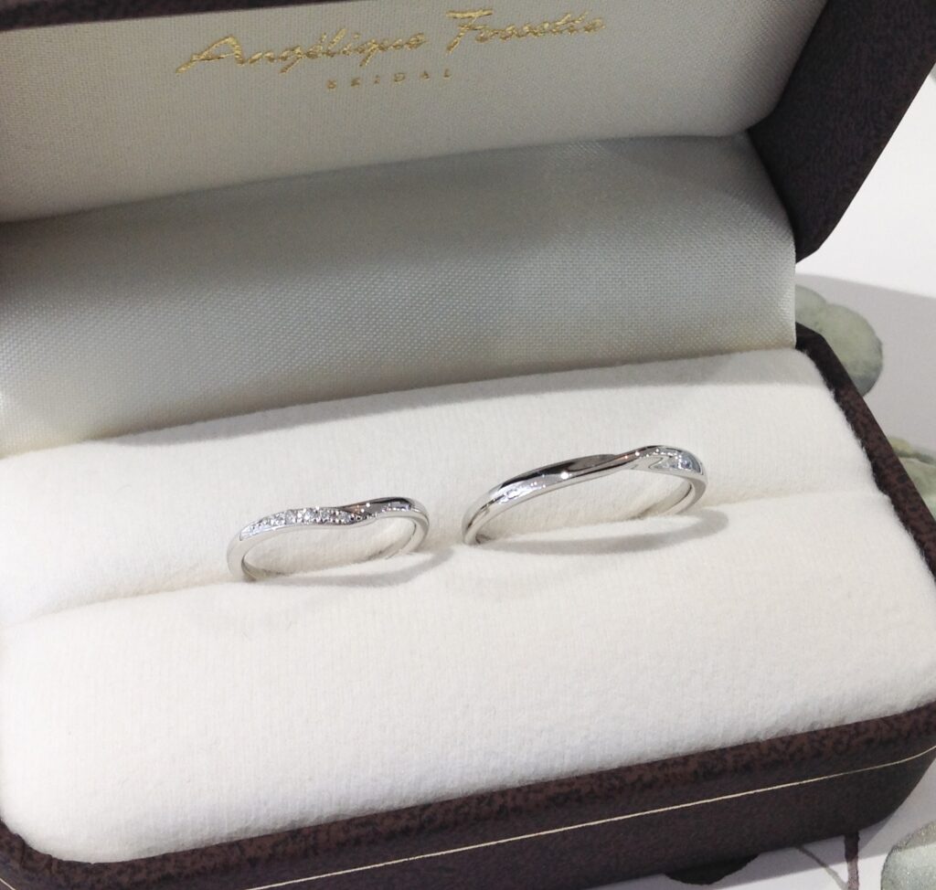 ケースに入った結婚指輪